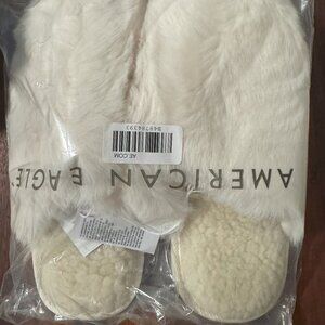 American Eagle Slippers, NIP